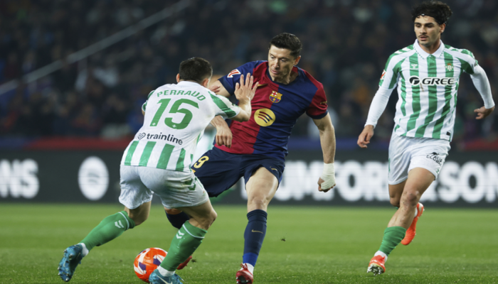 برشلونة يفشل في استثمار سقوط ريال مدريد ويتعادل على أرضه أمام بيتيس